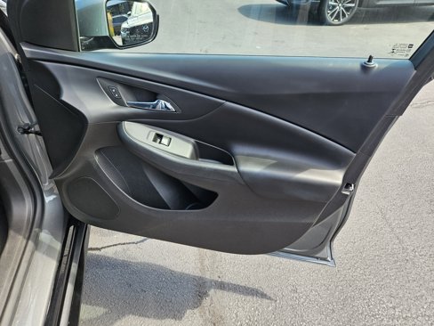 Used 2017 Chevrolet Volt LT image 10