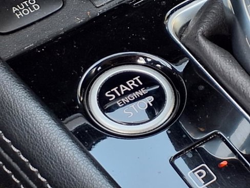 Certified 2023 Nissan Kicks SR image 26