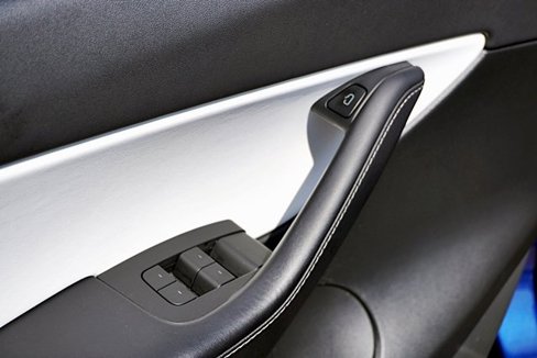 Used 2022 Tesla Model Y Performance image 25