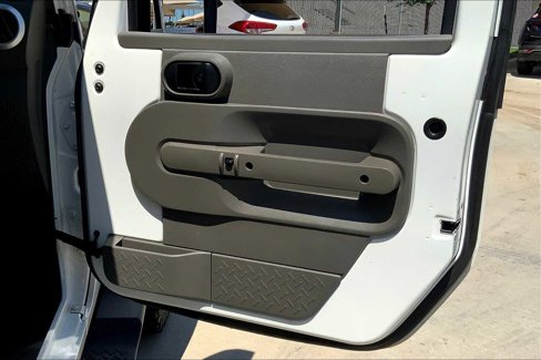 Used 2010 Jeep Wrangler Unlimited Sahara w/ Dual Top Group image 21