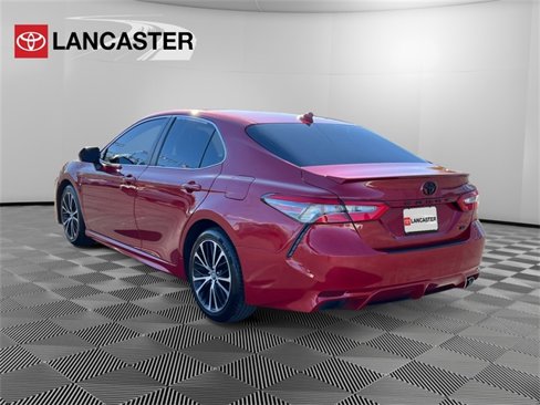 Certified 2019 Toyota Camry SE w/ Convenience Package image 3