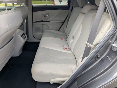 Used 2014 Toyota Venza LE image 30