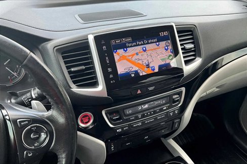 Used 2018 Honda Pilot Touring image 6