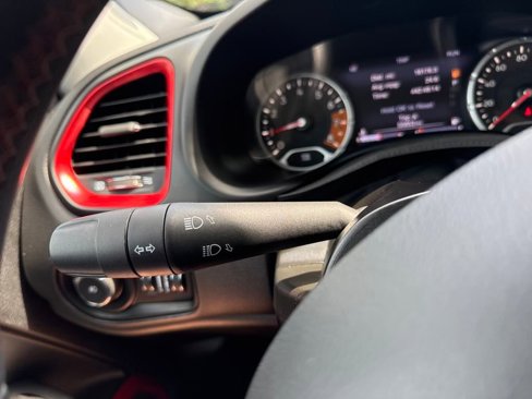 Used 2020 Jeep Renegade Trailhawk image 28
