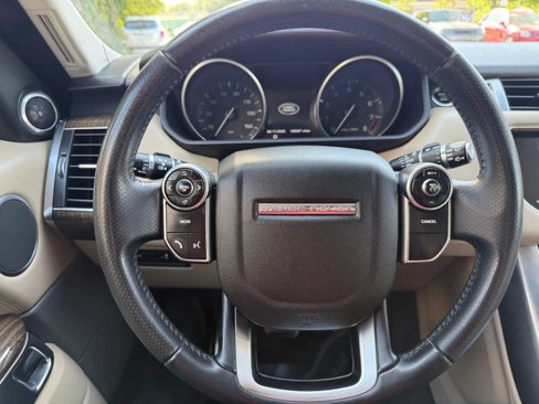 Used 2014 Land Rover Range Rover Sport HSE image 13