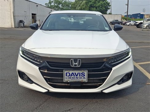Used 2022 Honda Accord Sport image 2