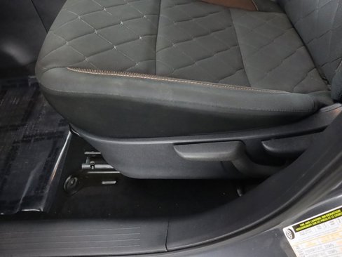 Used 2019 Nissan Kicks SR image 27