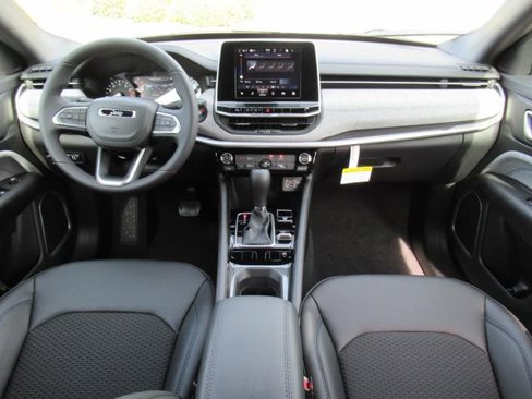 New 2025 Jeep Compass Latitude w/ Mopar Graphics Package image 12