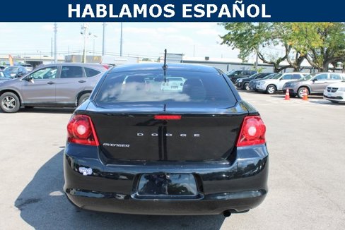Used 2013 Dodge Avenger SE image 4