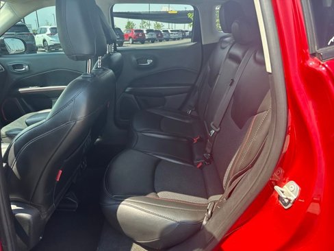 Used 2020 Jeep Compass Trailhawk image 24