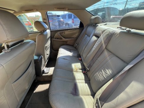 Used 2000 Toyota Camry XLE image 10