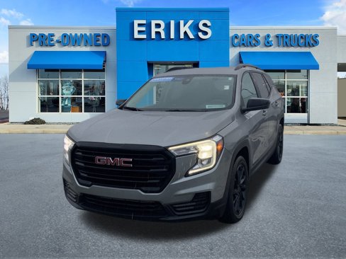 Certified 2023 GMC Terrain SLE w/ Driver Convenience Package image 2