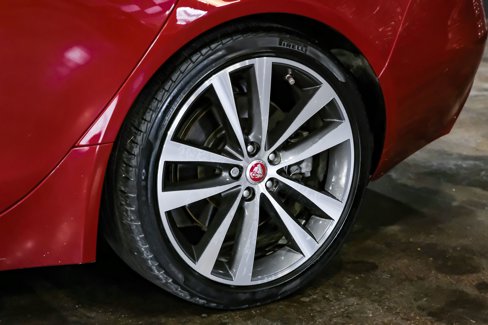 Used 2017 Jaguar XE Prestige image 48