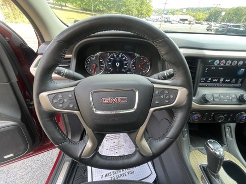 Used 2017 GMC Acadia Denali w/ Technology Package image 38