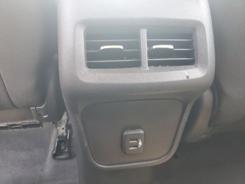 Used 2022 Chevrolet Equinox LT image 12