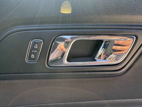 Used 2015 Ford Mustang Coupe image 20
