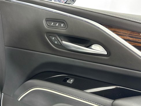 Used 2022 Cadillac Escalade Premium Luxury w/ Performance Package image 35