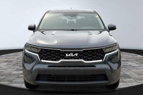 Used 2022 Kia Sorento LX image 3