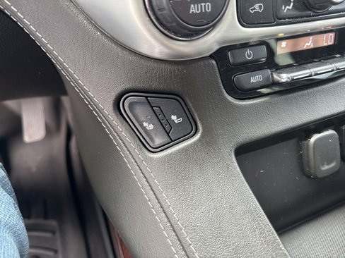 Used 2020 GMC Yukon SLT image 5