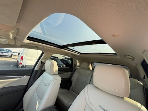 Used 2020 Cadillac XT5 Premium Luxury w/ LPO, Floor Liner Package image 36