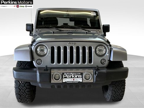 Used 2018 Jeep Wrangler Unlimited Sahara image 2