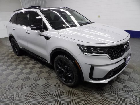 Used 2022 Kia Sorento SX image 3