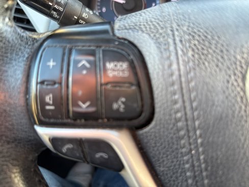 Used 2019 Toyota Sienna XLE image 22