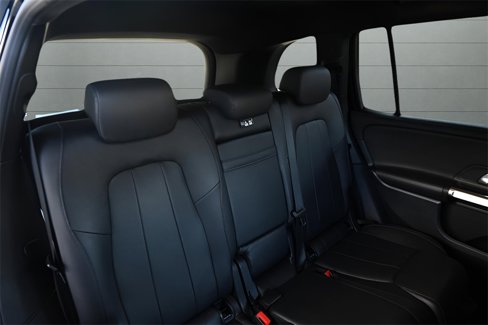 Used 2021 Mercedes-Benz GLB 250 4MATIC w/ Premium Package image 28