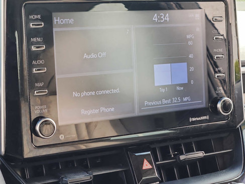 Used 2021 Toyota Corolla LE image 16