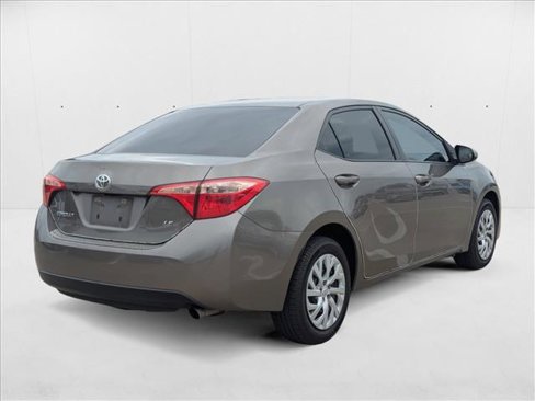 Used 2019 Toyota Corolla LE w/ Carpet Mat Package (TMS) image 5