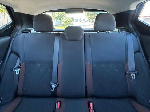 Used 2020 Nissan Kicks SR image 11