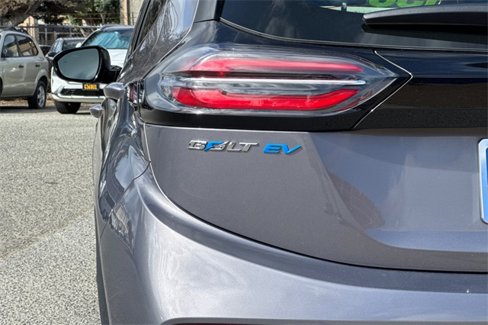Used 2022 Chevrolet Bolt LT w/ Infotainment Package image 31
