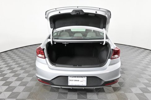 Used 2020 Hyundai Elantra SE w/ Cargo Package (C1) image 8