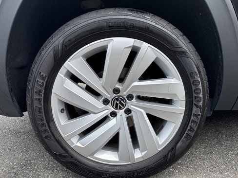 Used 2022 Volkswagen Atlas Cross Sport SE image 36