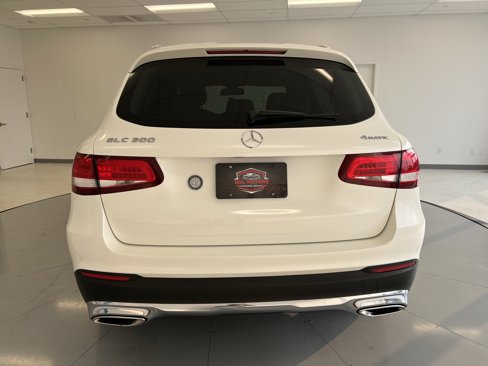 Used 2017 Mercedes-Benz GLC 300 4MATIC w/ Premium 1 Package image 6
