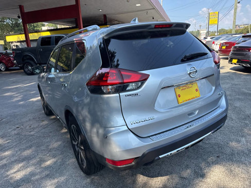 Used 2018 Nissan Rogue SL w/ Premium Package image 6
