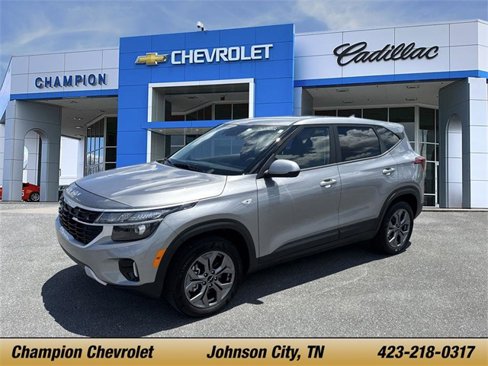 Used 2025 Kia Seltos LX image 1