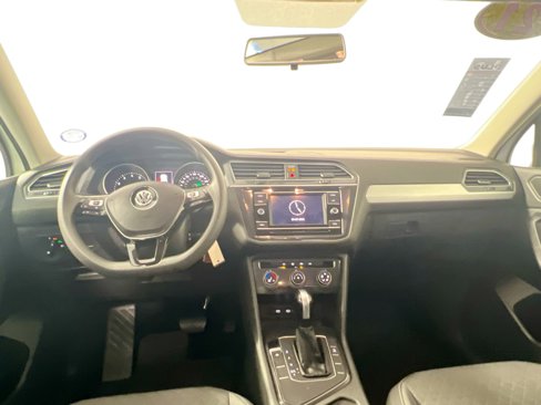 Used 2021 Volkswagen Tiguan S image 28