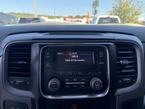 Used 2014 RAM 2500 Tradesman image 21