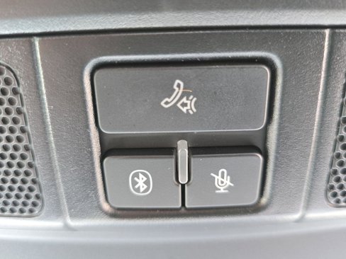 Used 2012 Volkswagen Beetle 2.5 image 22
