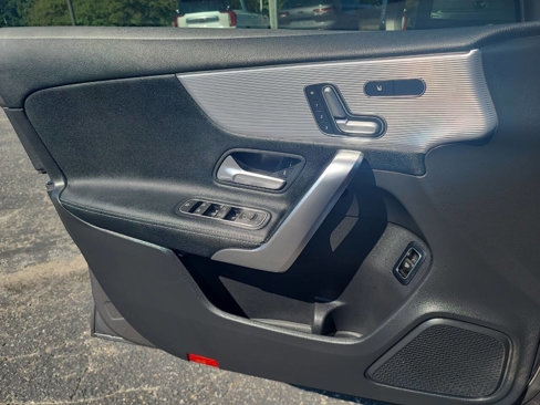 Used 2020 Mercedes-Benz A 220 image 25