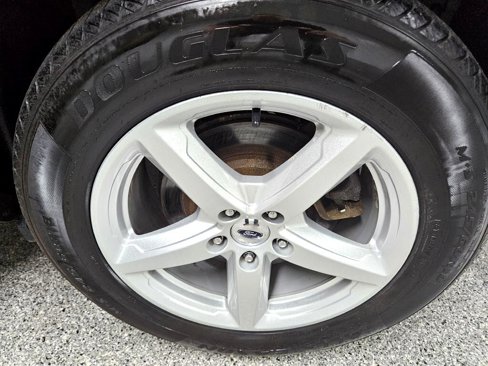 Used 2016 Ford Explorer XLT w/ Equipment Group 202A image 35