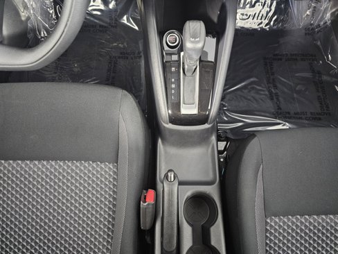 Used 2020 Nissan Versa S image 33