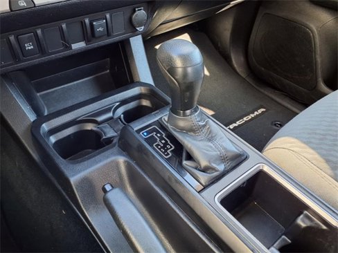 Used 2022 Toyota Tacoma SR image 19