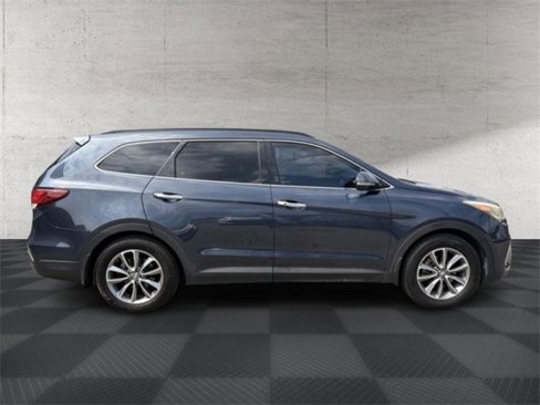 Used 2017 Hyundai Santa Fe Limited image 8