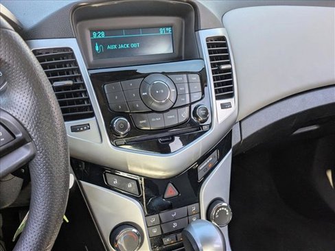 Used 2014 Chevrolet Cruze LS image 14