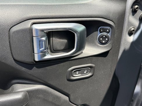 Used 2020 Jeep Gladiator Sport w/ Quick Order Package 24S image 15