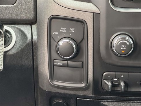Used 2017 RAM 3500 Tradesman image 6