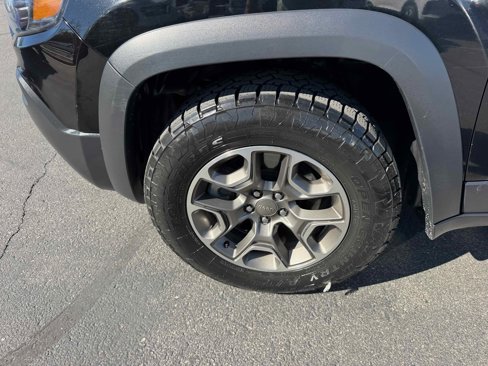 Used 2020 Jeep Cherokee Trailhawk w/ Comfort/Convenience Group image 14