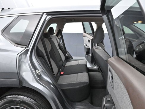 Used 2021 Nissan Rogue S image 26